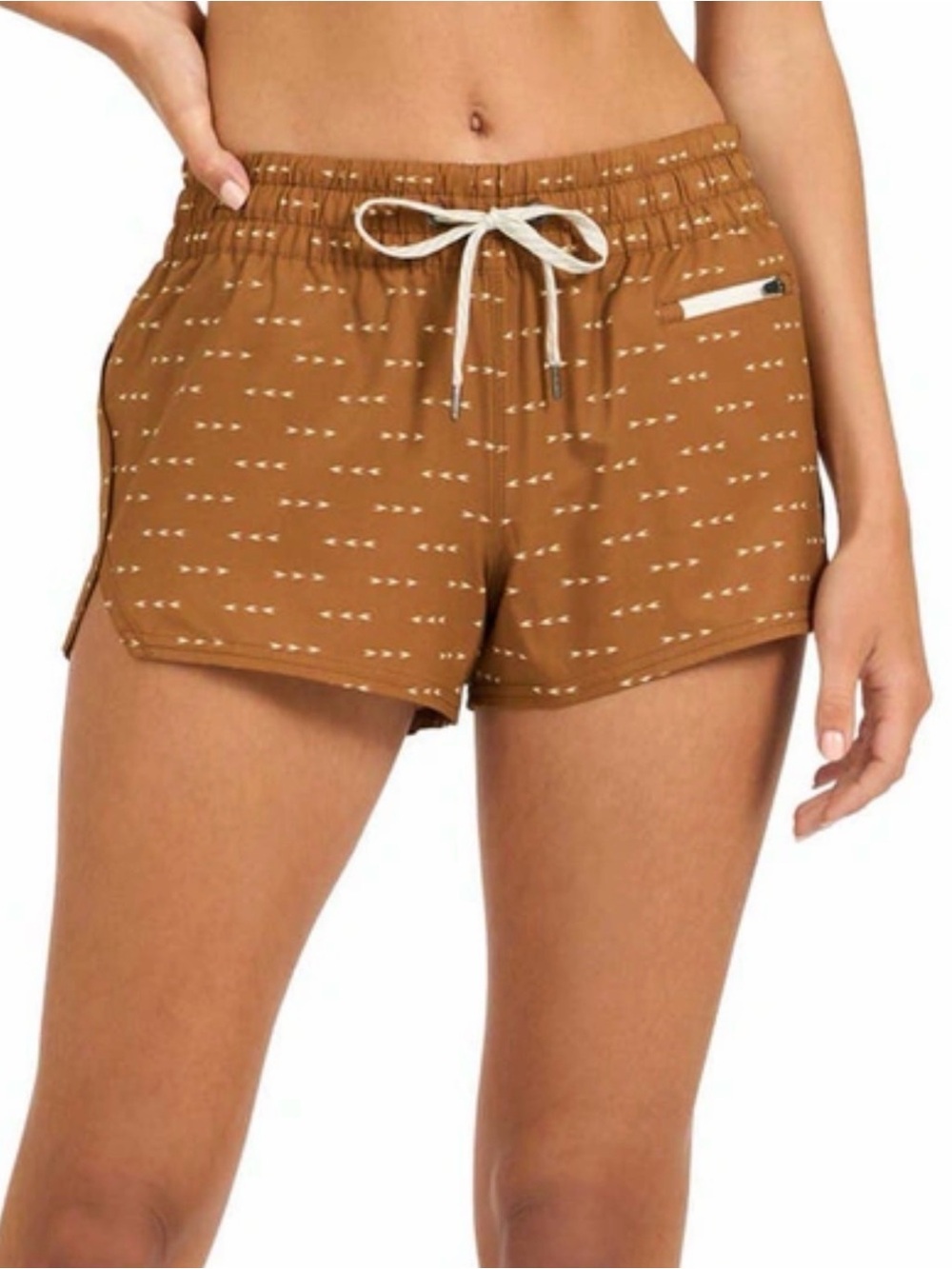 VUORI Clementine Shorts In Turmeric Arrows ~ S